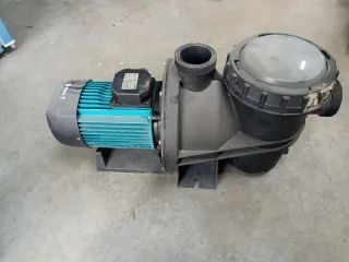 Bomba SILEN2 300 Piscina 2.6 kW