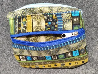 Monedero artesanal con 3 cremalleras