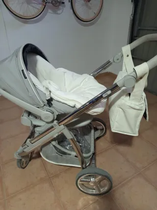 Carro Bebecar ip-op blanco y gris