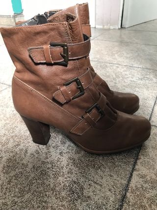 Botines Sole Marrón Mujer