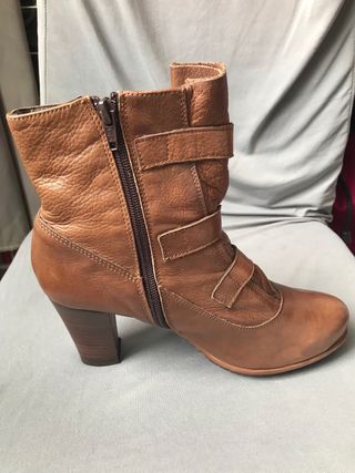 Botines Sole Marrón Mujer