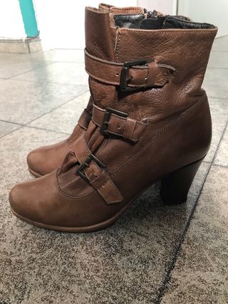 Botines Sole Marrón Mujer