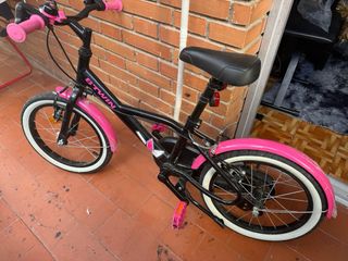 Bicicleta infantil B'TWIN rosa y negra