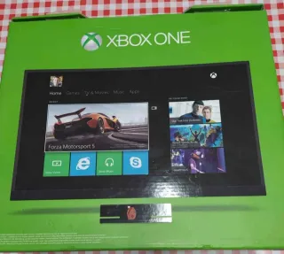 Xbox One 500GB Negra en Caja Original