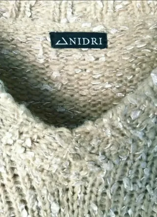 Comodidad y estilo en un jersey de punto