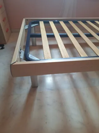 Somier con cabecero y estructura de cama