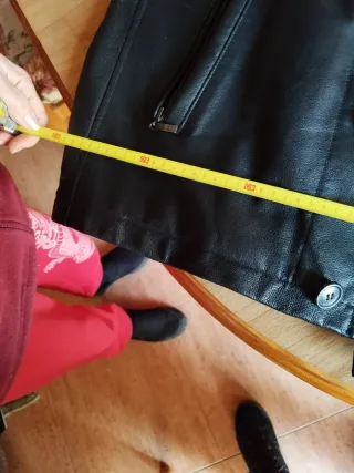 Chaquetón de cuero DOMAR negro