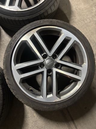 Juego 4 Llantas 18” con neumáticos Audi