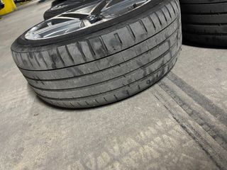 Juego 4 Llantas 18” con neumáticos Audi