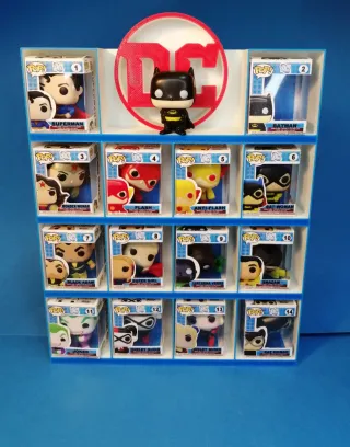 Colección completa Funko Pop! DC Comics y cajas.