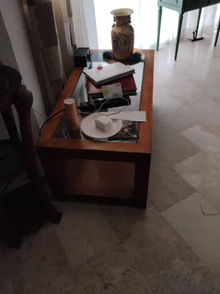 Mesa de salón madera y cristal