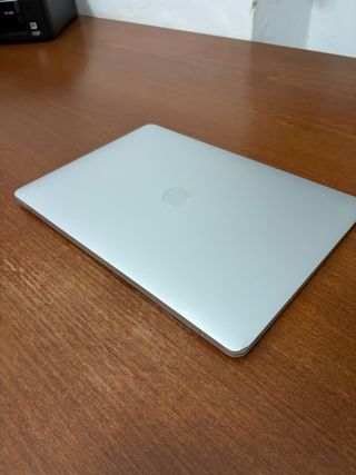 MacBook Air 13" A1932 Plata