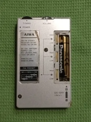 Aiwa CR-M5 es una radio po