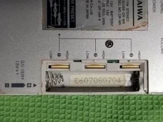 Aiwa CR-M5 es una radio po