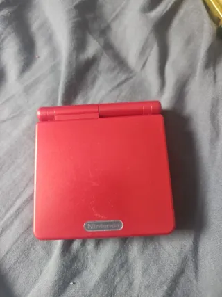Nintendo Game Boy Advance SP Roja