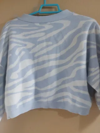 Rebeca Shein azul y blanco