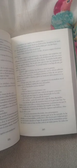 Los ojos amarillos de los cocodrilos (Ficción) ...