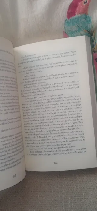 Los ojos amarillos de los cocodrilos (Ficción) ...