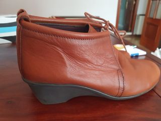 Botines piel marrones talla 41