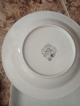 Vajilla de porcelana sin estrenar