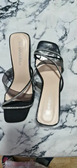 Zapatos de tacón Annalisa negros y plateados