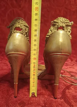 Sandalias Gucci Doradas