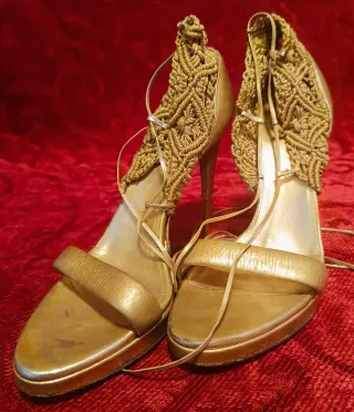 Sandalias Gucci Doradas