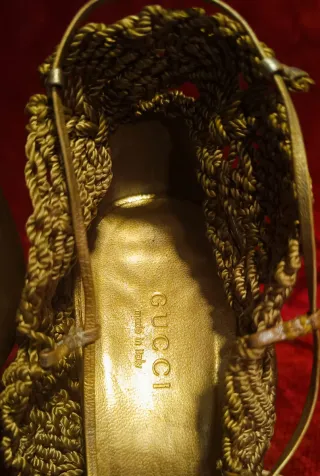 Sandalias Gucci Doradas