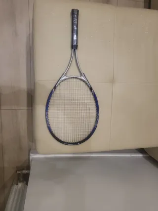 Raqueta de Tenis con funda Nueva