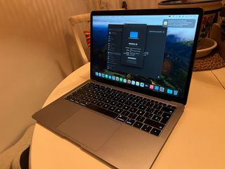 MacBook Air 13 2019 i5 1.6 GHz Plata