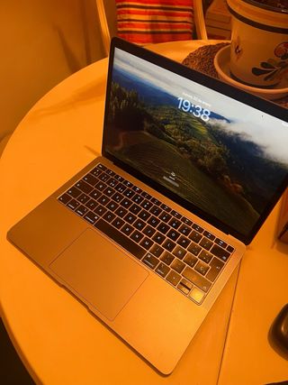 MacBook Air 13 2019 i5 1.6 GHz Plata