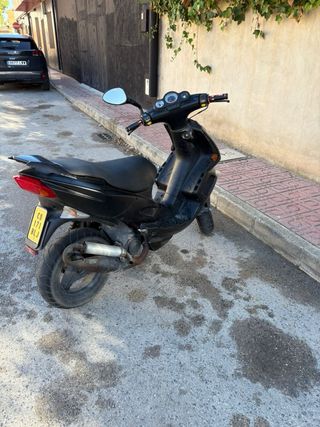 Moto Scooter Peugeot