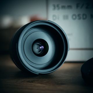 Tamron 35mm F/2.8 Di III OSD M1:2