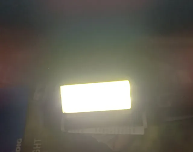 Linterna frontal GRUNDIG 180 lúmenes