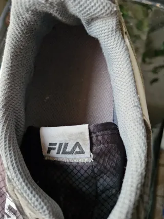 Zapatillas deportivas Fila negras y grises