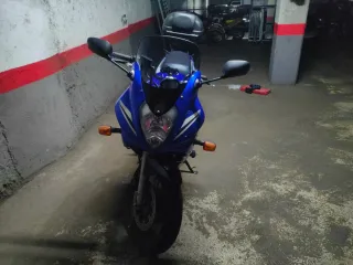 Suzuki GS500F 2008 Azul y Blanca
