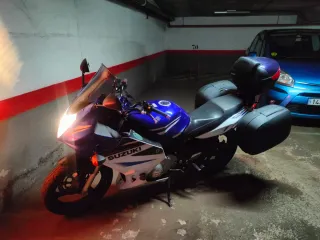 Suzuki GS500F 2008 Azul y Blanca