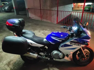 Suzuki GS500F 2008 Azul y Blanca
