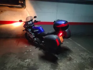 Suzuki GS500F 2008 Azul y Blanca