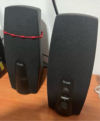 Altavoces Trust