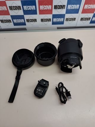 Licuadora Portátil Nutribullet Flip 590 ml