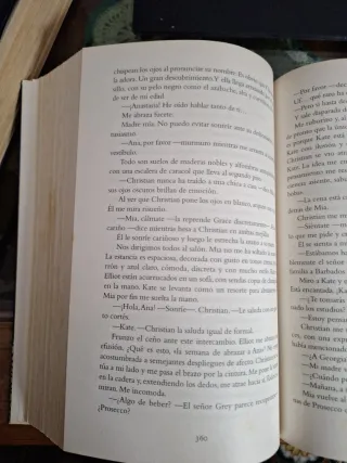 Lote 2 libros de la trilogía (Cincuenta sombras)