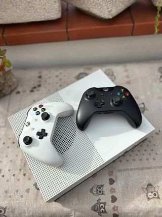 Xbox One S FIFA 17 Edizione Speciale