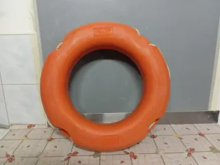 Salvagente rigido arancione