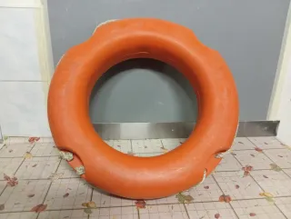 Salvagente rigido arancione