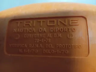 Salvagente rigido arancione