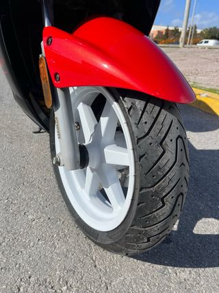 Yamaha Jog RR 50 Scooter