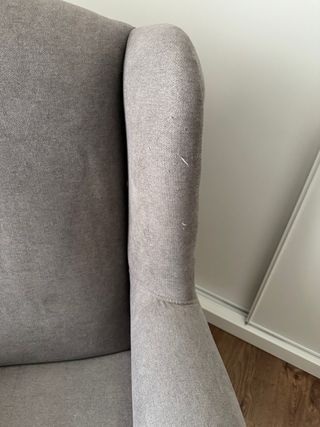 Mecedora de tela gris