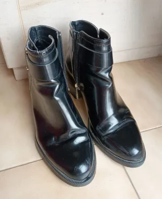 Botines charol Zara Talla 39