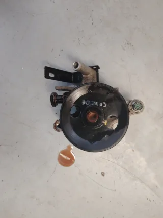 Bomba Dirección Kia Sportage 2007